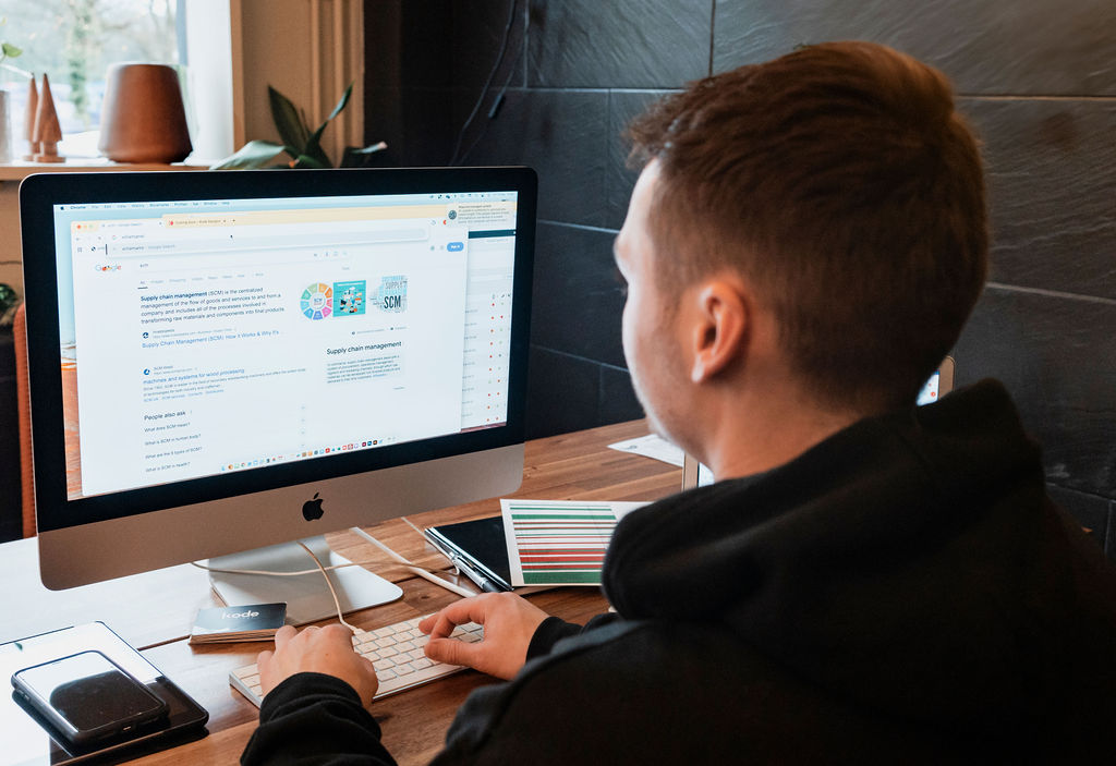 Social Media 9 Honiton Website Design